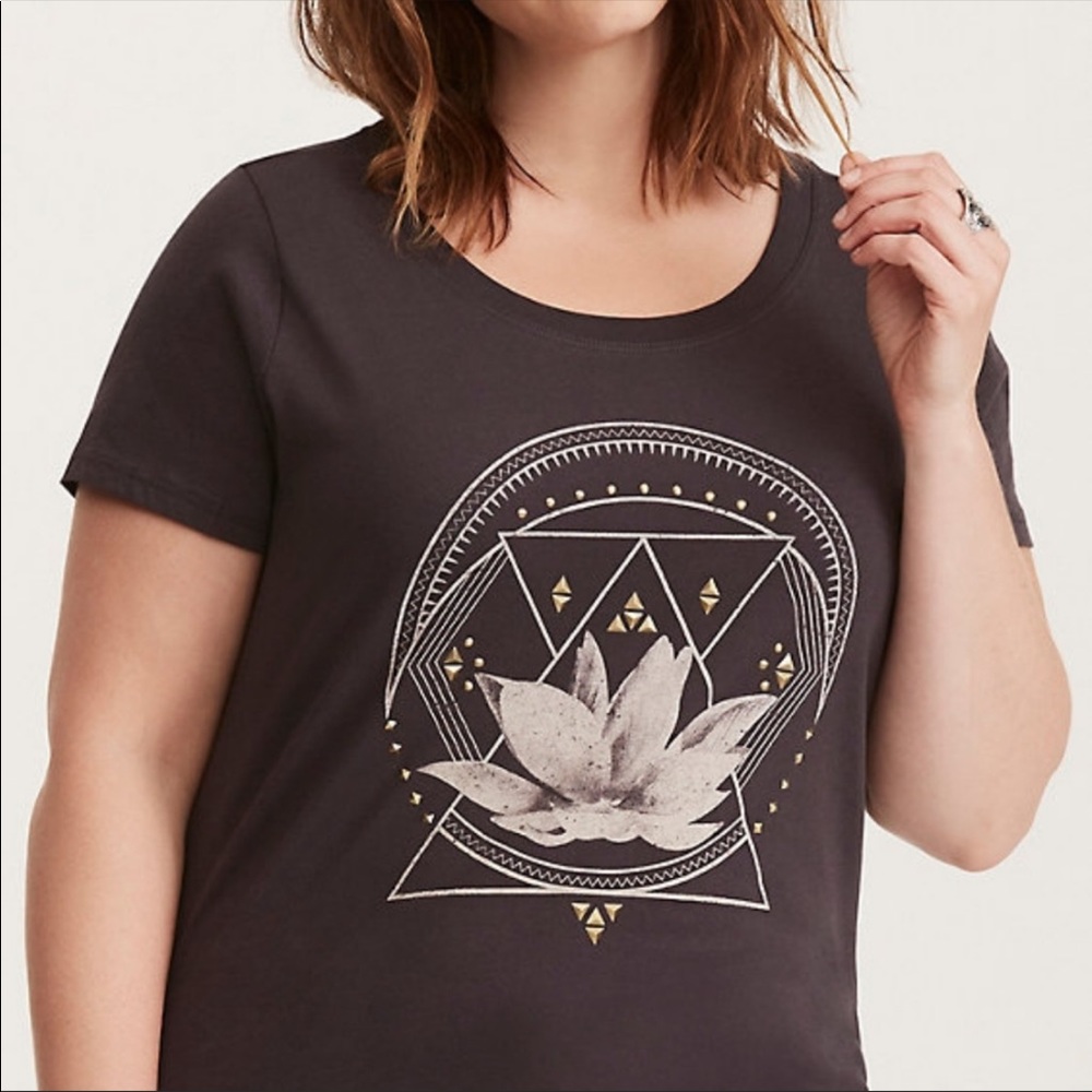 Lotus flower tee